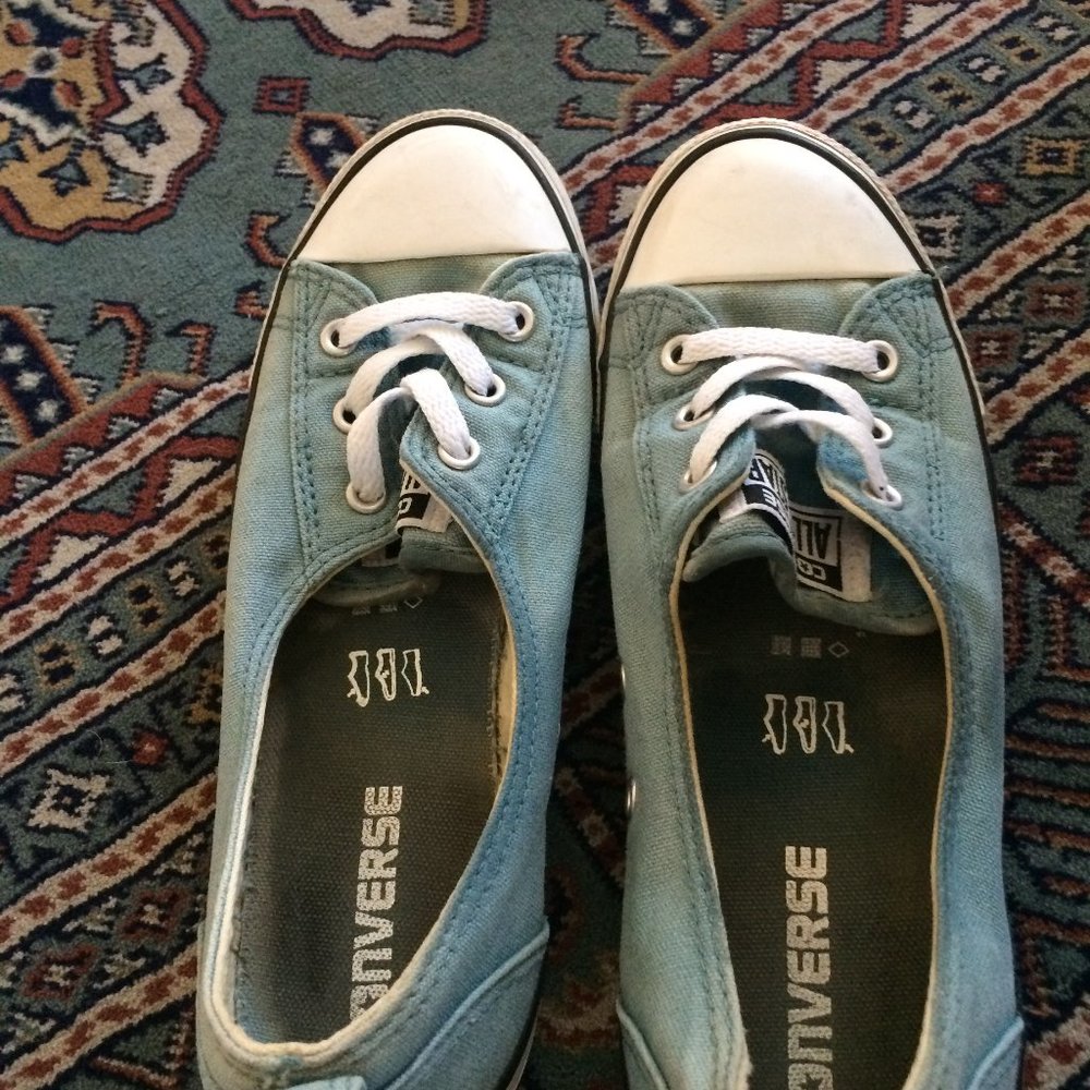 Women's shoes
